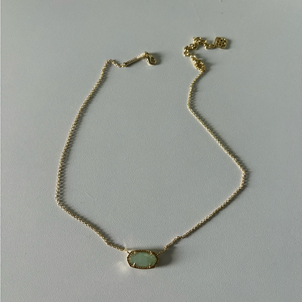 Elisa Kendra Scott necklace